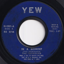 画像をギャラリービューアに読み込む, Intrigues - In A Moment / Scotchman Rock (7 inch Record / Used)
