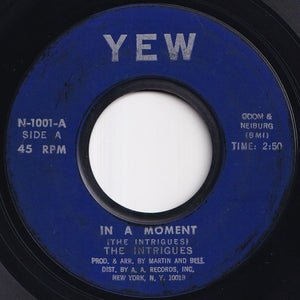 Intrigues - In A Moment / Scotchman Rock (7 inch Record / Used)