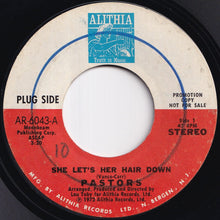 画像をギャラリービューアに読み込む, Pastors - She Let&#39;s Her Hair Down / Solitude (7 inch Record / Used)
