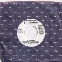 Load image into Gallery viewer, El Chicano - Tell Her She's Lovely / (Se Fue Mi) Chachita (7 inch Record / Used)
