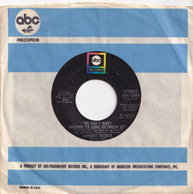 Load image into Gallery viewer, Lamont Dozier - Trying To Hold On To My Woman / We Don't Want Nobody To Come Between Us (7 inch Record / Used)
