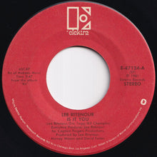 画像をギャラリービューアに読み込む, Lee Ritenour - Is It You / Countdown (Captain Fingers) (7 inch Record / Used)
