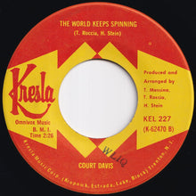 画像をギャラリービューアに読み込む, Court Davis - My Words / The World Keeps Spinning (7 inch Record / Used)
