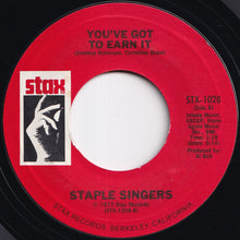 画像をギャラリービューアに読み込む, Staple Singers - Respect Yourself / You've Got To Earn It (7 inch Record / Used)
