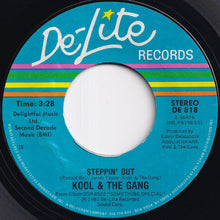 画像をギャラリービューアに読み込む, Kool &amp; The Gang - Get Down On It / Steppin' Out (7 inch Record / Used)
