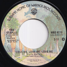 画像をギャラリービューアに読み込む, Staples - Love Me, Love Me, Love Me / Pass It On (7 inch Record / Used)

