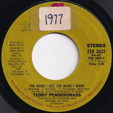 画像をギャラリービューアに読み込む, Teddy Pendergrass - The Whole Town's Laughing At Me / The More I Get, The More I Want (7 inch Record / Used)
