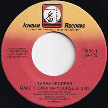 Load image into Gallery viewer, Three Degrees - Make It Easy On Yourself / Vital Signs (7 inch Record / Used)
