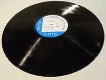 Laden Sie das Bild in den Galerie-Viewer, Various - Blue Bossa - Blue Note Special 1963-1965 (LP-Vinyl Record/Used)
