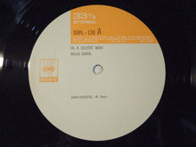 画像をギャラリービューアに読み込む, Miles Davis - In A Silent Way (LP-Vinyl Record/Used)
