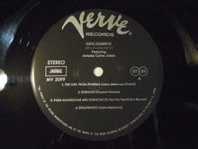 Laden Sie das Bild in den Galerie-Viewer, Stan Getz, João Gilberto - Getz / Gilberto (Gatefold LP-Vinyl Record/Used)
