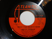 画像をギャラリービューアに読み込む, Aretha Franklin - Bridge Over Troubled Water / Brand New Me (7inch-Vinyl Record/Used)
