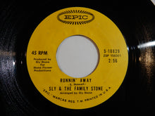 画像をギャラリービューアに読み込む, Sly &amp; The Family Stone - Runnin&#39; Away / Brave &amp; Strong (7inch-Vinyl Record/Used)
