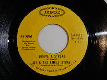 画像をギャラリービューアに読み込む, Sly &amp; The Family Stone - Runnin&#39; Away / Brave &amp; Strong (7inch-Vinyl Record/Used)
