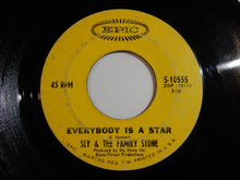 Laden Sie das Bild in den Galerie-Viewer, Sly &amp; The Family Stone - Thank You (Falettinme Be Mice Elf Agin) / Everybody Is A Star (7inch-Vinyl Record/Used)
