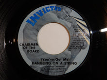 Load image into Gallery viewer, Chairmen Of The Board - (You&#39;ve Got Me) Dangling On A String / I&#39;ll Come Crawling (7inch-Vinyl Record/Used)
