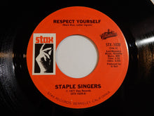 Load image into Gallery viewer, Staple Singers - Respect Yourself / You&#39;ve Got To Earn It (7inch-Vinyl Record/Used)
