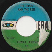 Charger l&#39;image dans la galerie, Jewel Akens - The Birds And The Bees / Tic Tac Toe (7inch-Vinyl Record/Used)
