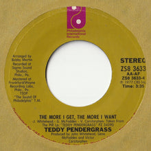画像をギャラリービューアに読み込む, Teddy Pendergrass - The Whole Town&#39;s Laughing At Me / The More I Get, The More I Want (7inch-Vinyl Record/Used)
