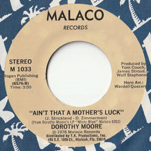 Laden Sie das Bild in den Galerie-Viewer, Dorothy Moore - Funny How Time Slips Away / Ain&#39;t That A Mother&#39;s Luck (7inch-Vinyl Record/Used)
