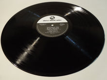 Laden Sie das Bild in den Galerie-Viewer, Isao Suzuki - Black Orpheus (LP-Vinyl Record/Used)
