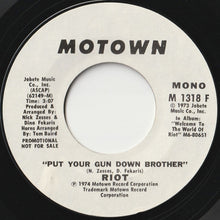 画像をギャラリービューアに読み込む, Riot - Put Your Gun Down Brother (Mono) / (Stereo) (7 inch Record / Used)
