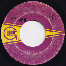 Load image into Gallery viewer, Martha &amp; The Vandellas - I&#39;m Ready For Love / He Doesn&#39;t Love Her Anymore (7 inch Record / Used)
