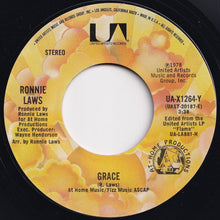 画像をギャラリービューアに読み込む, Ronnie Laws - Love Is Here / Grace (7 inch Record / Used)
