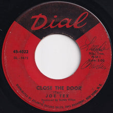 Load image into Gallery viewer, Joe Tex - A Sweet Woman Like You / Close The Door (7 inch Record / Used)
