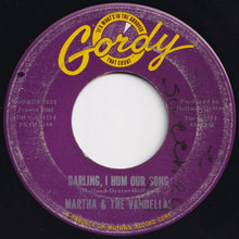 Load image into Gallery viewer, Martha &amp; The Vandellas - Quicksand / Darling, I Hum Our Song (7 inch Record / Used)
