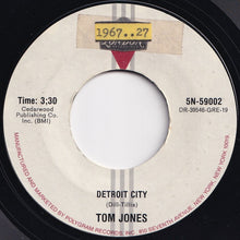 画像をギャラリービューアに読み込む, Tom Jones - Green, Green Grass Of Home / Detroit City (7 inch Record / Used)
