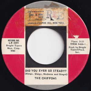 Chiffons - Nobody' Knows What's Goin' On (In My Mind But Me) / Did You Ever Go Steady? (7 inch Record / Used)