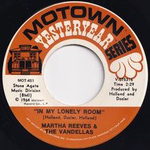 Load image into Gallery viewer, Martha Reeves &amp; The Vandellas - Dancing In The Street / In My Lonely Room (7 inch Record / Used)
