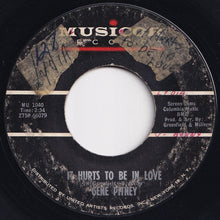 Load image into Gallery viewer, Gene Pitney - It Hurts To Be In Love / Hawaii (7 inch Record / Used)
