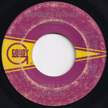 Load image into Gallery viewer, Martha &amp; The Vandellas - I&#39;m Ready For Love / He Doesn&#39;t Love Her Anymore (7 inch Record / Used)
