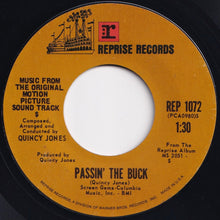 画像をギャラリービューアに読み込む, Quincy Jones - Money Runner / Passin&#39; The Buck (7 inch Record / Used)
