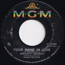 画像をギャラリービューアに読み込む, Herman&#39;s Hermits - I&#39;m Into Something Good / Your Hand In Mine (7 inch Record / Used)
