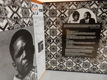 Laden Sie das Bild in den Galerie-Viewer, John Coltrane - Infinity (Gatefold LP-Vinyl Record/Used)
