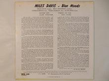 Laden Sie das Bild in den Galerie-Viewer, Miles Davis - Blue Moods (LP-Vinyl Record/Used)
