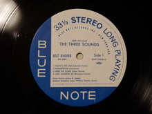 Laden Sie das Bild in den Galerie-Viewer, Three Sounds - Here We Come (LP-Vinyl Record/Used)
