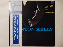 Laden Sie das Bild in den Galerie-Viewer, Wynton Kelly - Kelly At Midnite (LP-Vinyl Record/Used)
