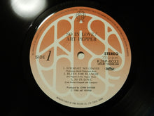 Laden Sie das Bild in den Galerie-Viewer, Art Pepper - So In Love (Gatefold LP-Vinyl Record/Used)
