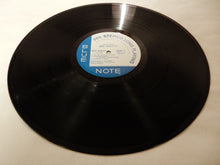 画像をギャラリービューアに読み込む, Eric Dolphy - Out To Lunch! (LP-Vinyl Record/Used)
