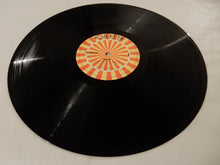 Laden Sie das Bild in den Galerie-Viewer, Count Basie, Neal Hefti - Basie (LP-Vinyl Record/Used)
