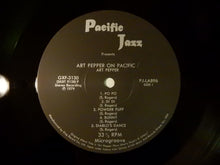 画像をギャラリービューアに読み込む, Art Pepper - On Pacific (LP-Vinyl Record/Used)
